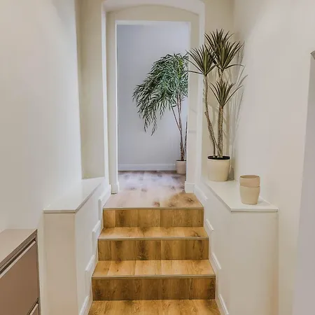 Business & Boutique - Parking Lot Apartment