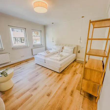 Apartment Business & Boutique - Parking Lot Hildesheim