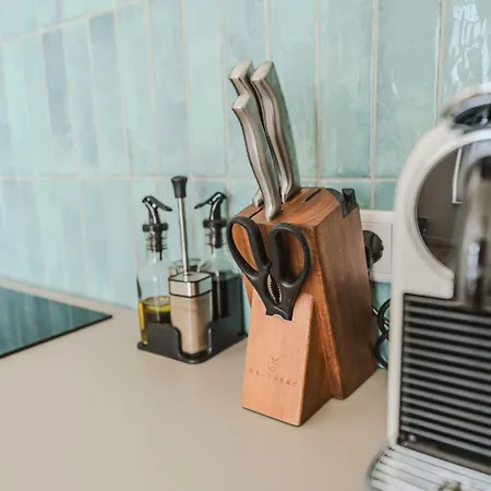 Staylight Business & Boutique - Parking Lot *